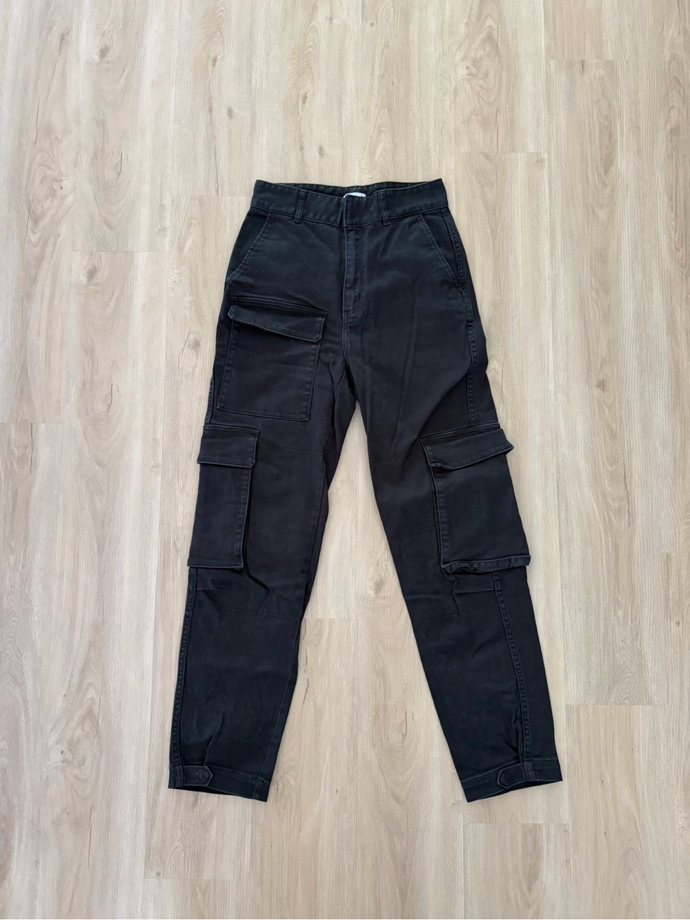 Aritzia TNA High Rise Utility Cargo Pants, Size 8